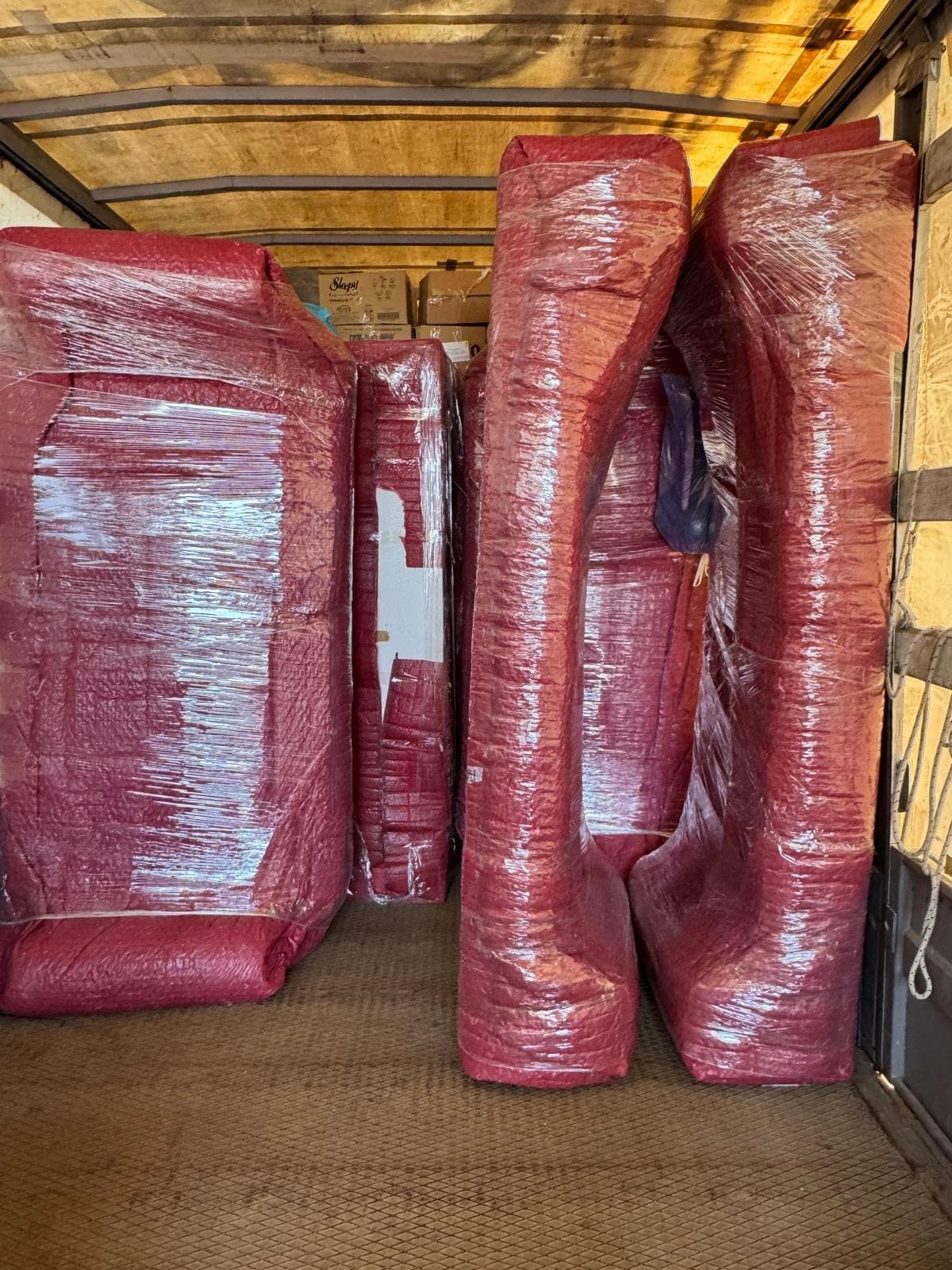 Eşya yükleme operasyonu