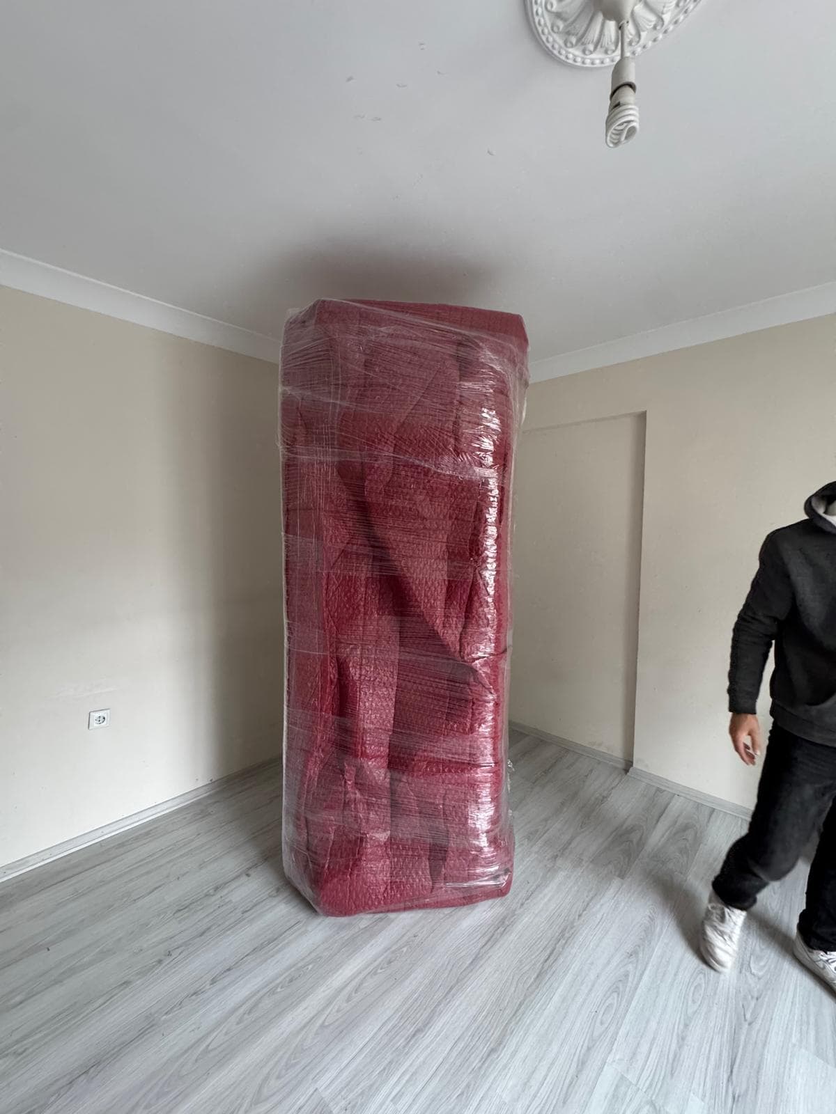 Asansörlü eşya indirme